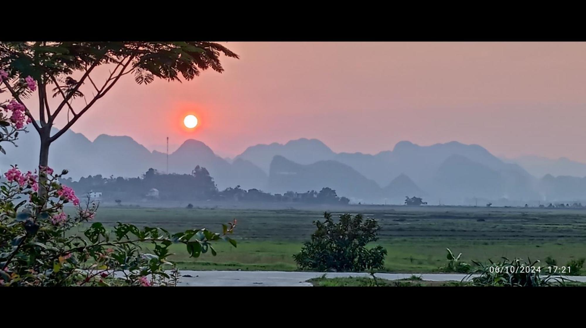 Palafita Bungalow Phong Nha Esterno foto