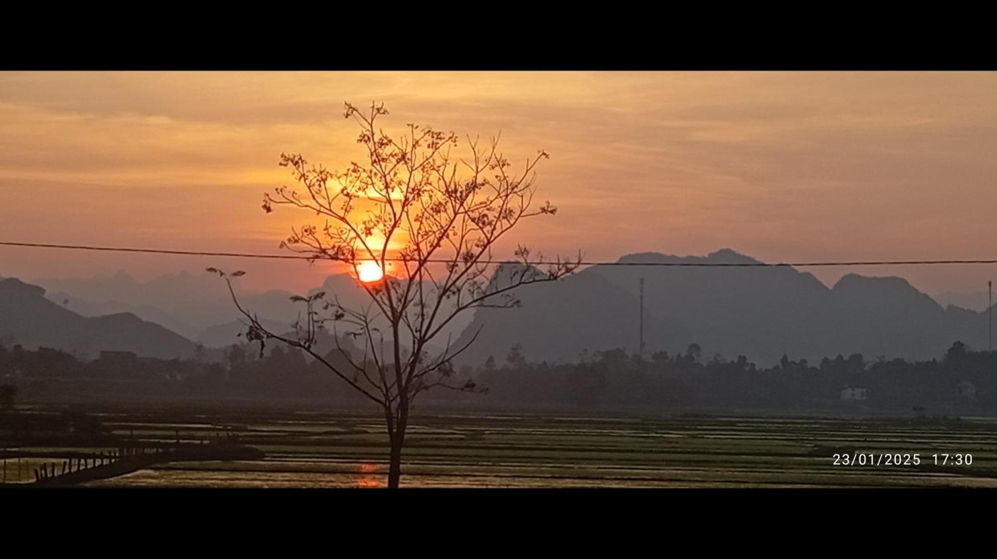Palafita Bungalow Phong Nha Esterno foto